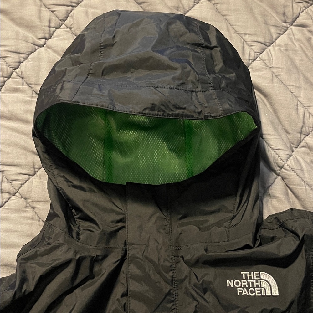 The North Face Black Rain Jacket Raincoat Boys HyVent size small 7/8 - Picture 3 of 6